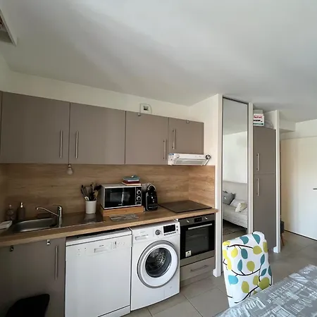 דירה Centre : T2 Avec Parking, Loggia Et Proche - Fr-1-319-566 ארסשון