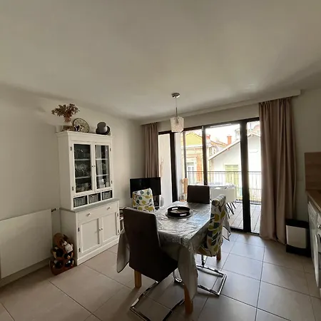 Centre : T2 Avec Parking, Loggia Et Proche - Fr-1-319-566 *