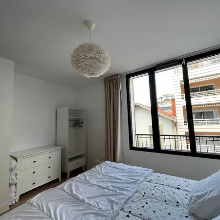 Centre : T2 Avec Parking, Loggia Et Proche - Fr-1-319-566 * آركاشو