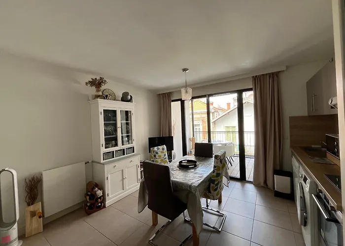 Centre : T2 Avec Parking, Loggia Et Proche - Fr-1-319-566 *