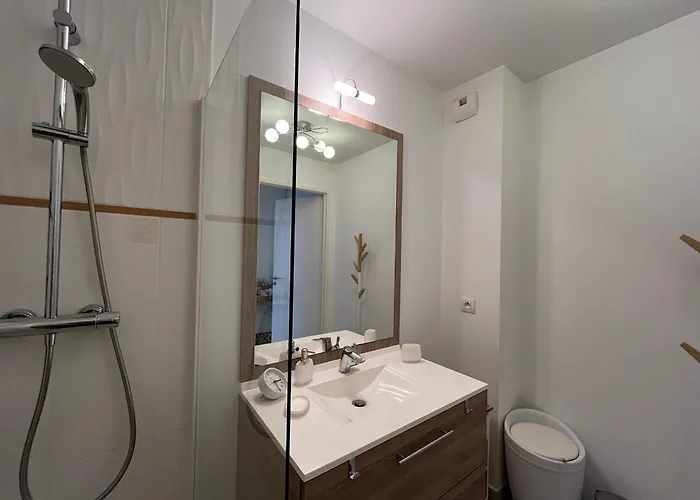 Centre : T2 Avec Parking, Loggia Et Proche - Fr-1-319-566 アパート アルカション